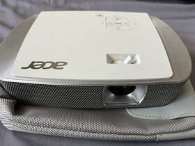 K137 Acer Projector