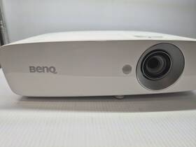 Ht1070 Benq Projector - Dlp 1080p Full Hd 2000 Lumens Home Theater 61hrs