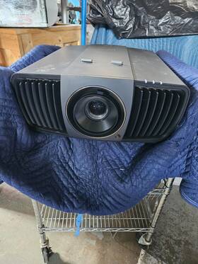 Ht9060 Benq 4k Uhd Hdr Home Theater Led Light Projector 2200 Lumens / 500 Hours