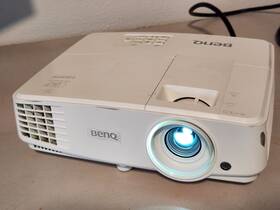 Mw526a Benq Projector 2334 Hours No Remote Mw526a Benq Projector 2334 Hours No Remote