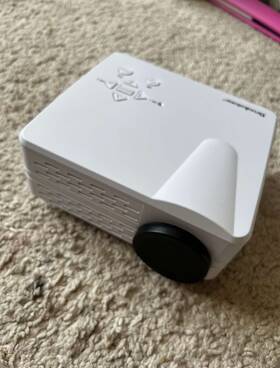 Bspj2401 Brookstone Miniplay Projector
