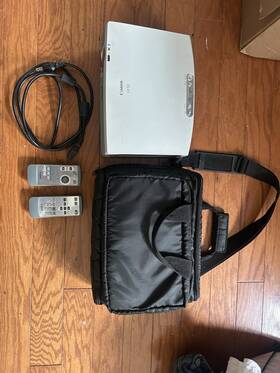Lv-s3u Canon Home Theater Projector With Case And 2 Remotes Presentation / Tv