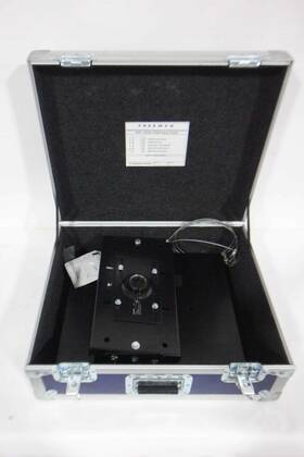 C1573-134 Chief Vcm22 Vcm20 Heavy Duty Ceiling Projector Mount With Hard Carry Case C1573-134 Chief Vcm22 Vcm20 Heavy Duty Ceiling Projector Mount With Hard Carry Case
