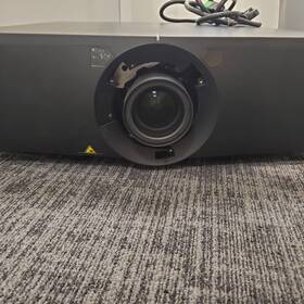 D13hd-hs Christie Hd 1dlp Laser Projector With Lens - For Parts Or Fixit