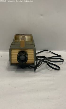 3115 David White 5113 Vintage Realist 400 Slide Projector Model