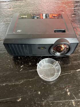 S300 Dell 884116043911 Used Dlp Projector - Works Great