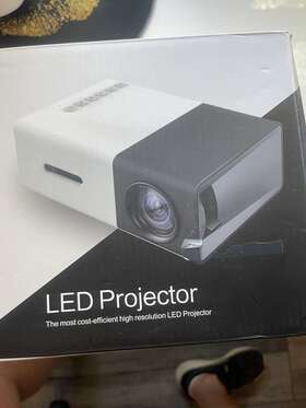 Yg300 Eeekit 605380252898 1080p Portable Led Mini Projector - Black/white