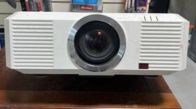 Ek-502x Eiki Xga Large Venue Projector 3lcd Professional Grade Lamp Hours 1629