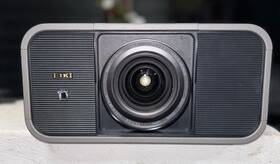 Lc-hdt700 Eiki Projector With Lens And Remote