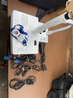 Tt-02rx Elmo Crp-26 And Projector Camera Portable Screen