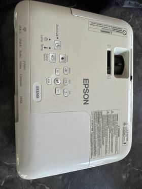 3240 Epson Lcd Projector With Carrying Case Remote Cd Good Condition