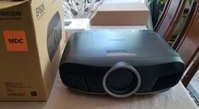 6050ub Epson Pro Cinema Projector 4k Working But Needs Repair / Servicing