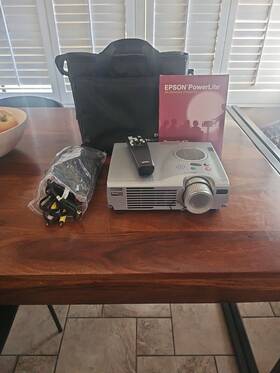 Emp-703 Epson 703c Powerlite Projector