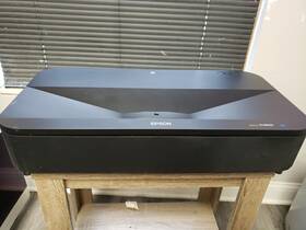 Eh-ls800w Epson Epiqvision Ultra Ls800 4k Pro-uhd Short-throw 3-chip 3lcd