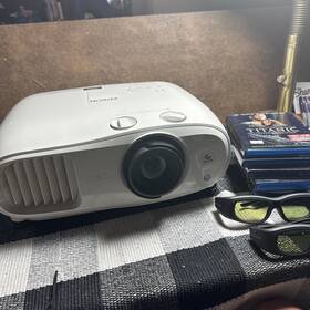 H96a Epson H61a Home Cinema 3200 4k Projector With Hdr 3d Glasses Read Ad