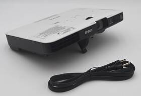 H793a Epson Powerlite 1785w Under 200 Lamp Hours Used