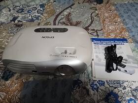 V11h164040dc Epson Emp-tw10h Lcd Projector Also Known As The Powerlite Home 10