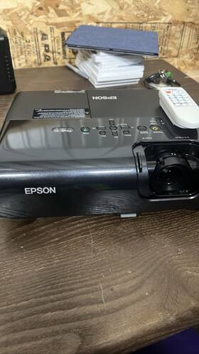 V11h236020 Epson Powerlite 77c Emp-x5 Lcd Projector With Remote 3lcd Xga 2200 Lumens