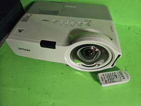 V11h281020 Epson Powerlite 400w 720p Hd Wxga 3 Lcd Projector 54 Original Hours Sewing