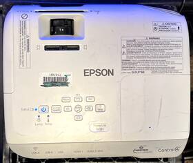V11h689020 Epson Powerlite 98h Projector 2467 Hours And Power Cable No Remote