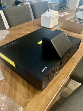 V11h956620 Epson Epiqvision Ultra Ls500 Ust 3d 4k Laser Projector