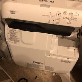 X2ad7300088 Epson Powerlite 685w - 3lcd Projector Ultra Short-throw