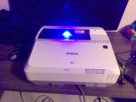 X55n850570l Epson H877a Lcd Projector