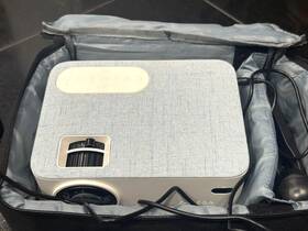 F-206 Fangor Wifi Multimedia Projector With Case Works