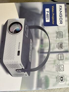 F-601 Fangor Video Projector 720p Bluetooth Wireless Portable 8400mah Battery