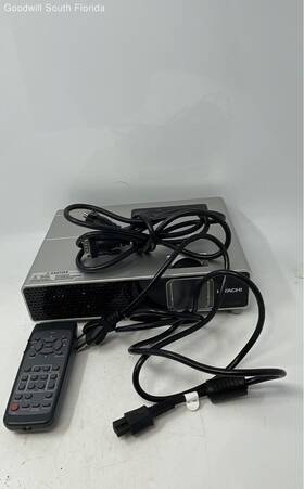 Cpx5wf Hitachi Xga Gray 3500 Lumens Portable Lcd Projector
