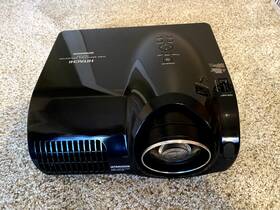 F8hu13535 Hitachi Hdpj52 720p Lcd Home Theater Projector - For Parts/not Working
