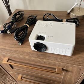 Mv-05 Keepwise White Portable Home Theater Mini Projector Powers On - No Remote