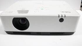 Np-me382u Nec Tri-lcd Projector - Turns On / Part Or Repair