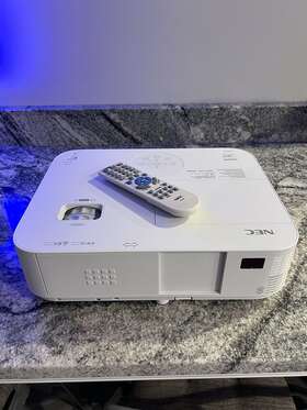 Np-m403h Nec Np30lp Dlp Projector Professional 4000 Ansi Dicom 1080p Hdmi - 115hrs