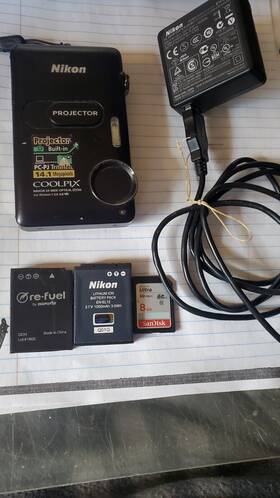 S1200pj Nikon 1200pj Coolpix Camera W Built In Projector 5x Wide Clean Battery Slot