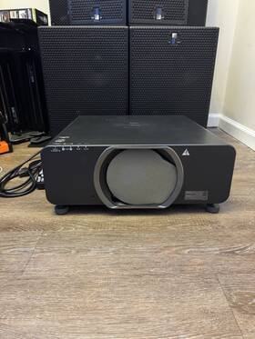 Pt-dz13k Panasonic Professional Projector No Lenses