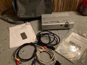 Pt-lb20ntu Panasonic Lcd Projector Case Remote Control Cables Manual Disc