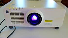 Pt-rz770 Panasonic Excellent Wuxga Dlp Large Venue Projector Remote 3738 Hours