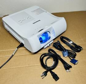 Pt-tw231r Panasonic Projectorwxga Conference Room Projector 310 Lamp Hour