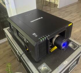 Pt-rz21k 21000 Lumens Wuxga 3-chip Dlp Large Venue Projector