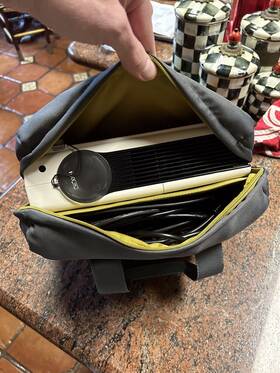 Sp-m251 Samsung Multimedia Projector 3lcd Comes With Bag Cd Chords Great Condition