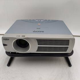 Plc-xu32 Sanyo Pro Xtrax Multiverse Projector