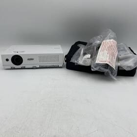 Plc-xw60 Sanyo Pro Xtrax Multiverse Projector Lcd With Remote Cables Bag
