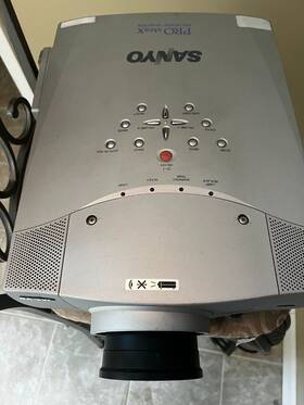Plx-xp51l Sanyo Pro Xtrax Multiverse Projector With Pj-net Organizer And 3 Bulbs
