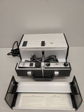 747aq Sawyers Rotomatic Auto Focus Slide Projector - Powers On
