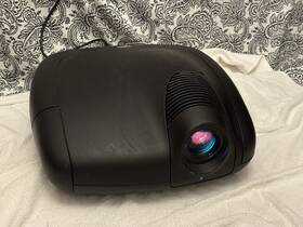 Hbt2 Sim2 Super Lumis Pro 1080p Home Theater Projector - Powers On Needs Repair