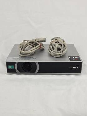 Oct67913-30-d1 Sony Vpl-cx20 Projector Vga Autofocus Lamp No Remote Untested