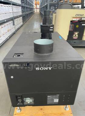 Srx-r320s Sony 21k Lumen 4k Cinema Projector With Lense 100 000 New