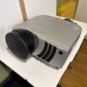 Vpll-zm31 Sony Vpl-px31/31 Lcd Data Projector With Lens 1.1x 1 1.9-2.0