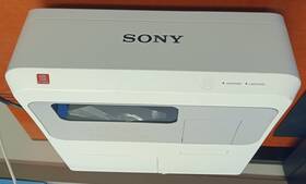 Vpl-sw526c Sony Vpl-sw535 Short Throw 3lcd Projector . 1776 Lamp Hours